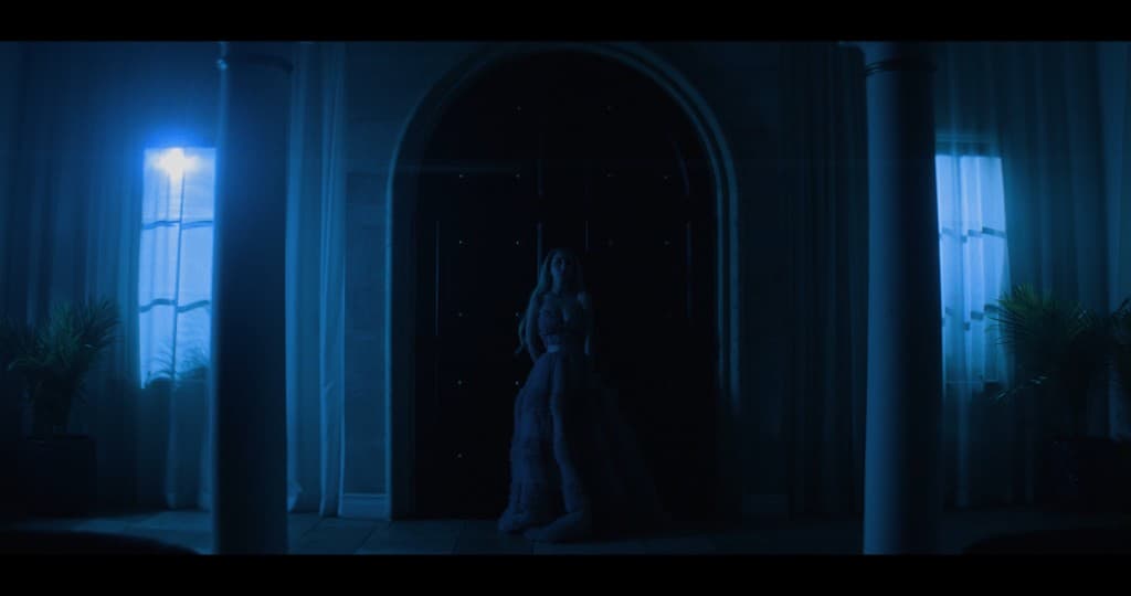 Beauty of Poverty, frame 3
